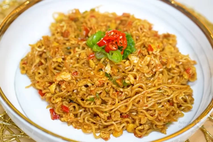 Mie Nyemek Yang Viral