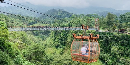 Jembatan Gantung dan Gondola Girpasang1