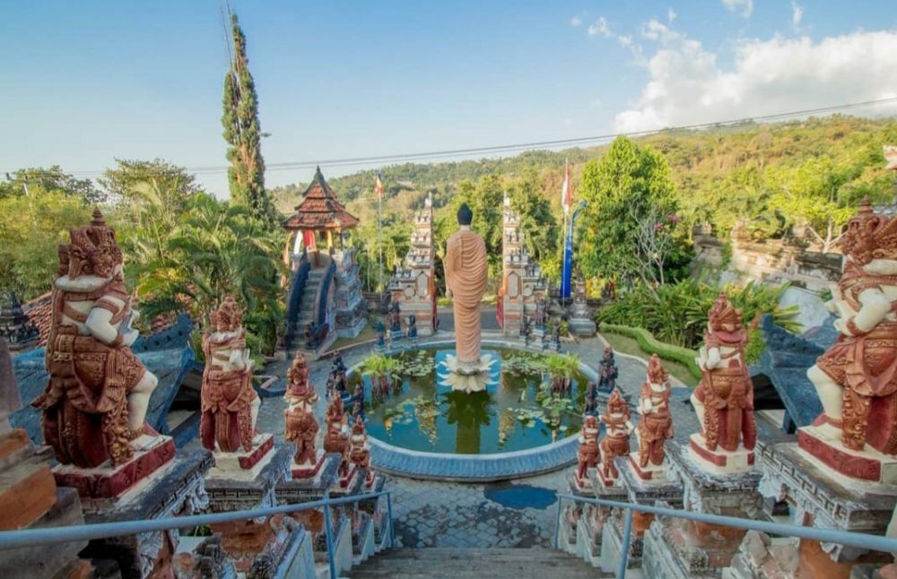 Wisata Religi Brahma Vihara Arama4