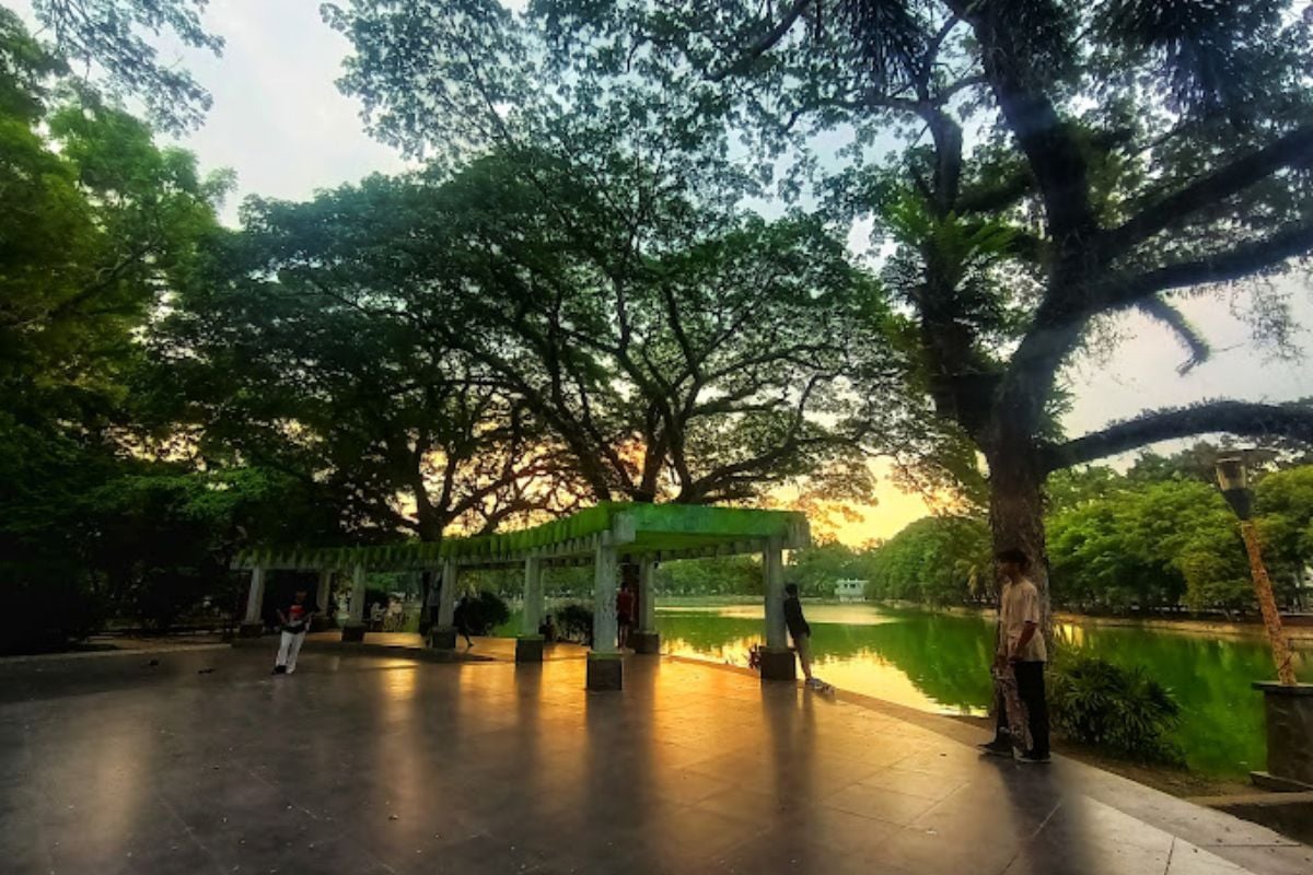 Taman Kambang Iwak