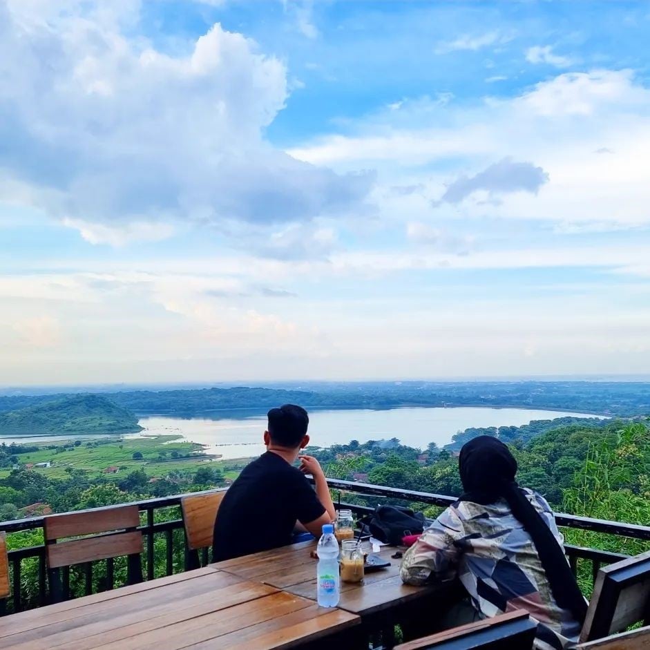 Wisata Talaga Langit