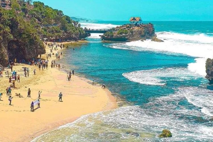 pantai mesra gunungkidul1