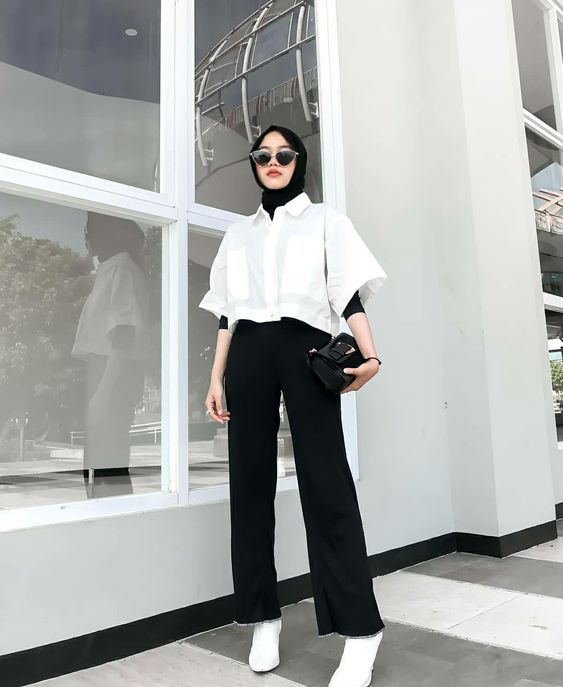 OOTD Baju Putih Celana Hitam1