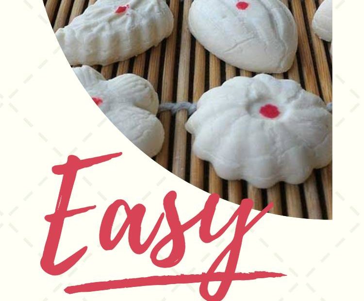 Membuat Kue Bangkit Istimewa (1)