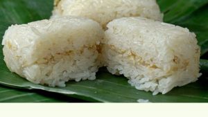 Membuat Lemper (1)
