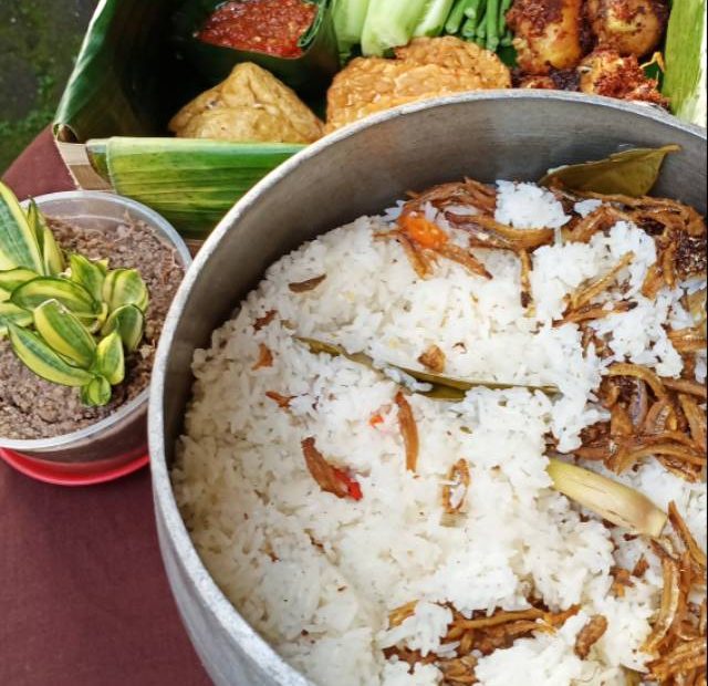 Nasi Liwet Sunda