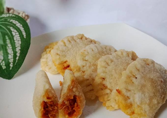cireng-isi-ayam-suwir-foto-resep-utama