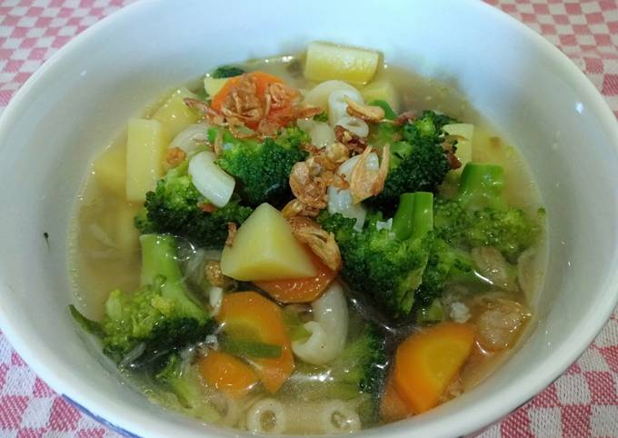 Sup Brokoli dengan Biji Quinoa1