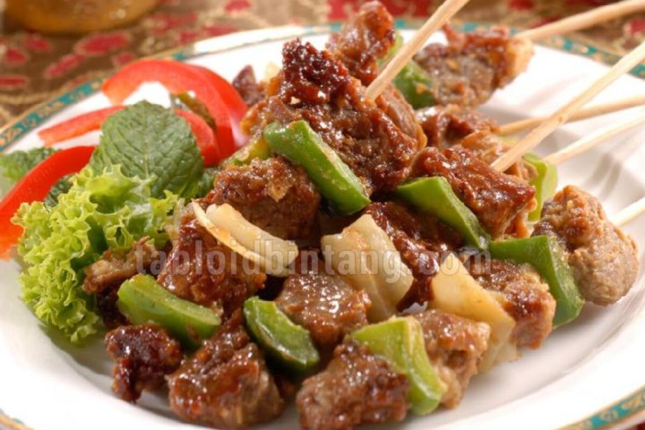 Mengolah Daging Kurban (1)