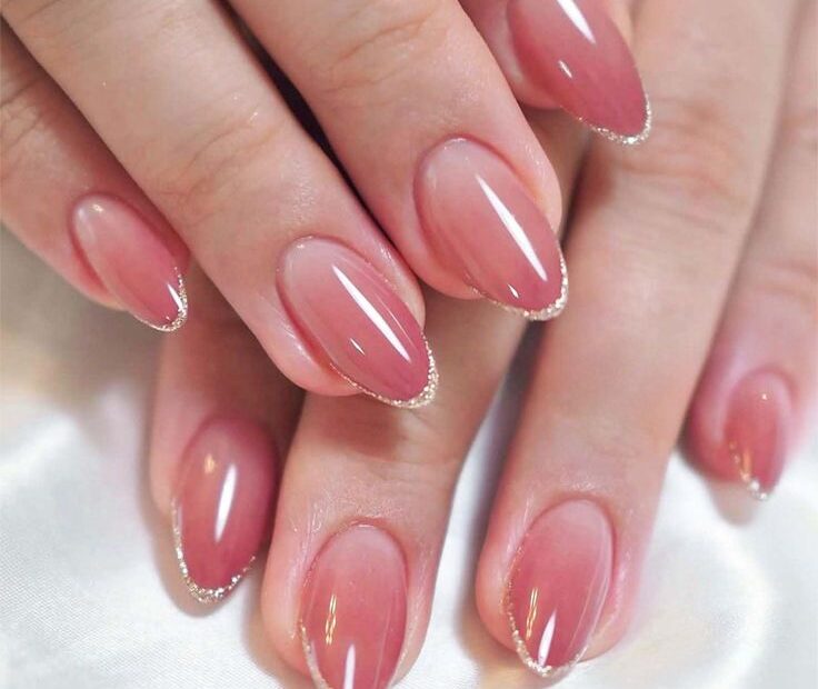 Pink Press on Nails Short Almond Fake Nails French Tip False Nails with Glitter Oval Glue on Nails Glossy Gradation Acrylic Nails Press Ons Nude Stick on Nails for Women Manicure Art 24 Pcs