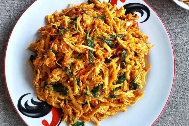 Cara membuat Ayam Suwir Kemangi Pedas