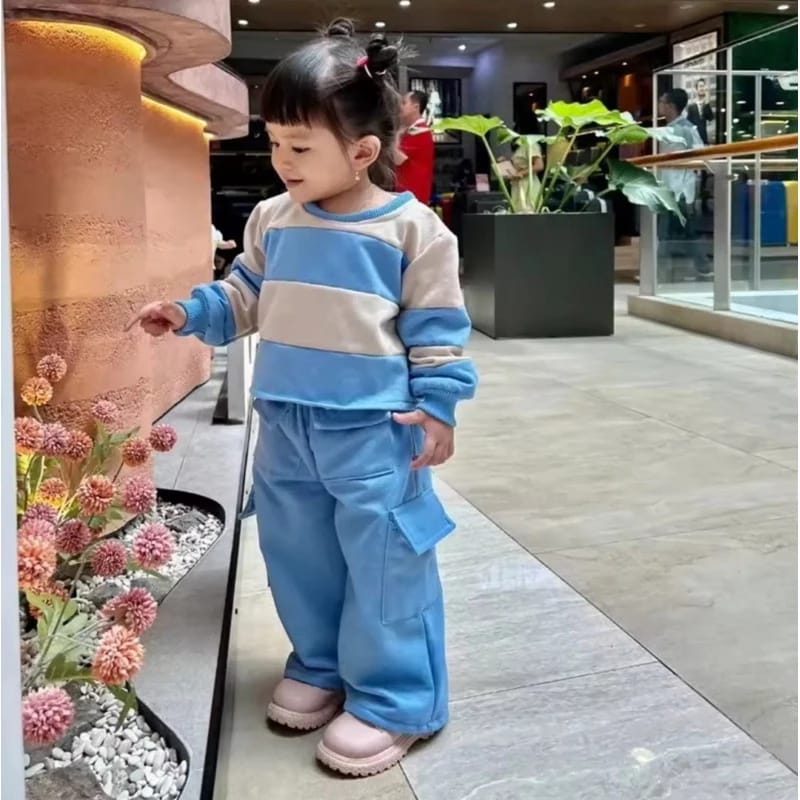 OOTD Anak Perempuan Umur 2 Tahun