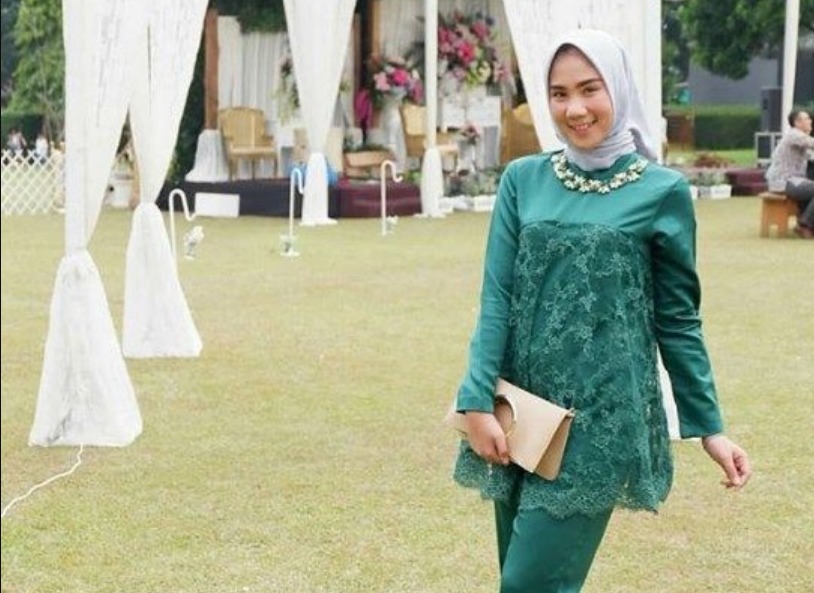 OOTD Baju Hijau Botol Berhijab1