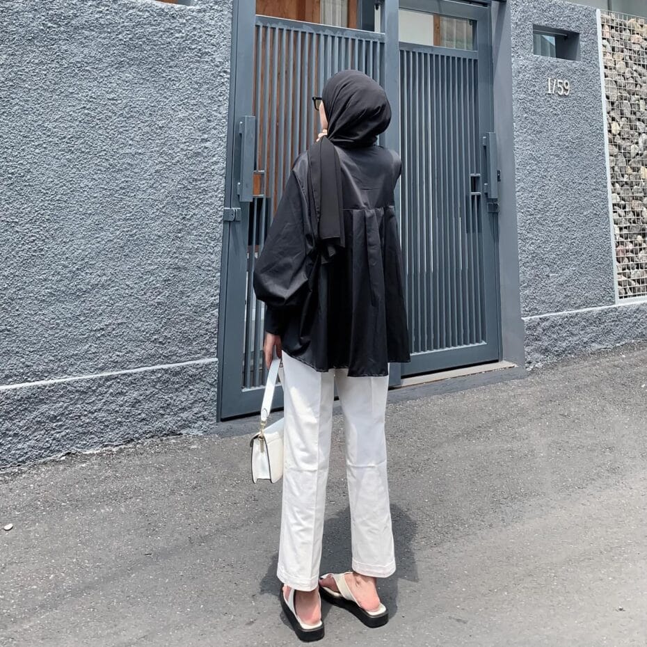 OOTD Pakai Blouse Hitam