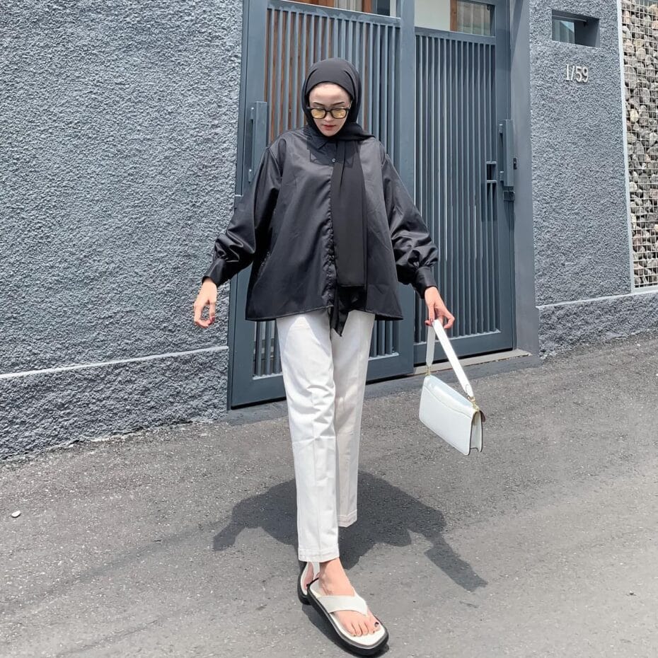 OOTD Pakai Blouse Hitam1