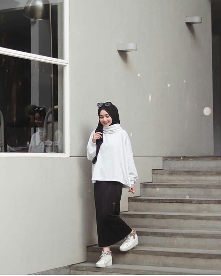 OOTD Rok Span Hitam2