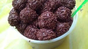 Bola-bola Coklat