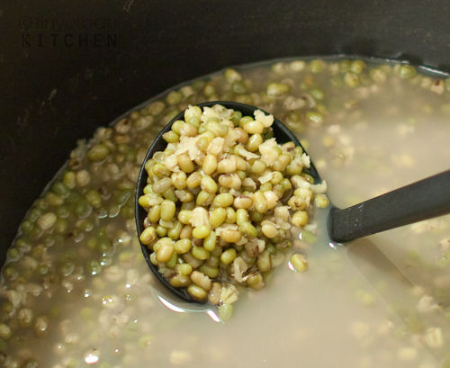 Bubur Kacang Hijau Takjil Bergizi dan Mengenyangkan