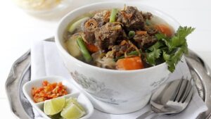 sop iga sapi kuah bening