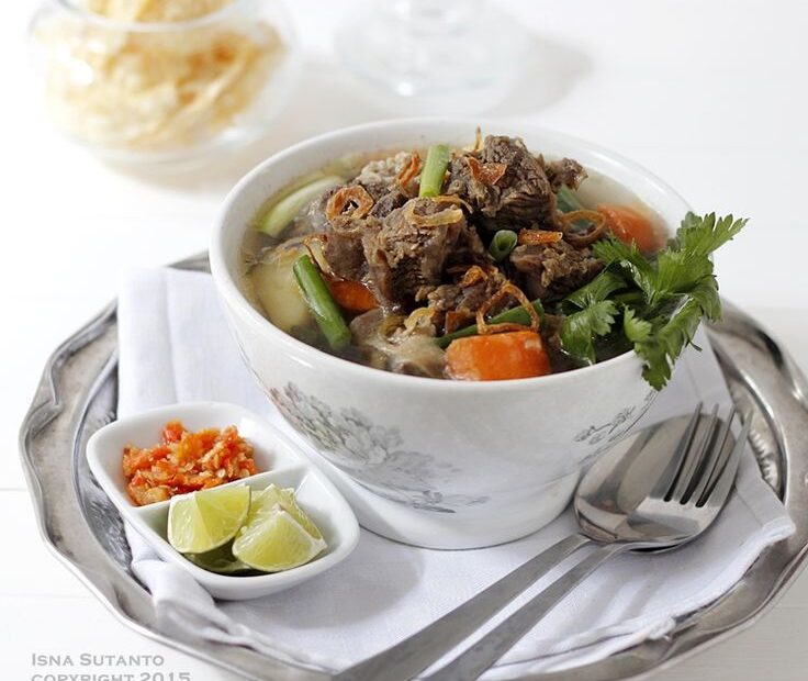 sop iga sapi kuah bening