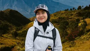 Outfit Mendaki Wanita