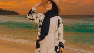 Outfit ke Pantai