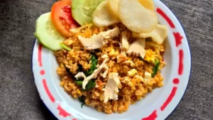 Video : Rahasia Kelezatan dalam Piring: Pengalaman Membuat Nasi Goreng Sederhana yang Bikin Ketagihan nasi goreng