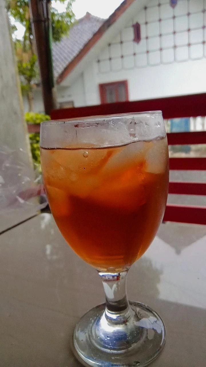 Es Teh Manis Segar