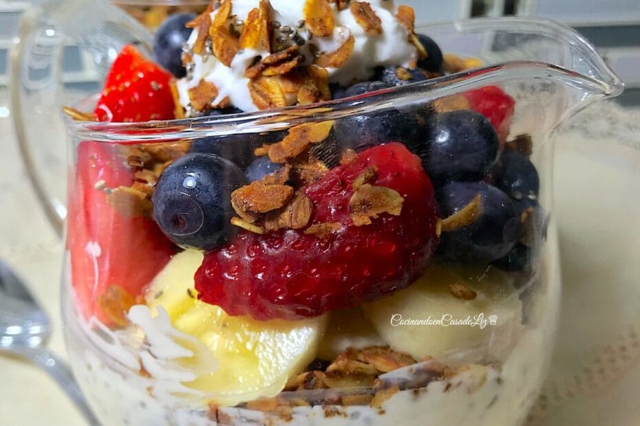 Oatmeal dengan Buah Segar