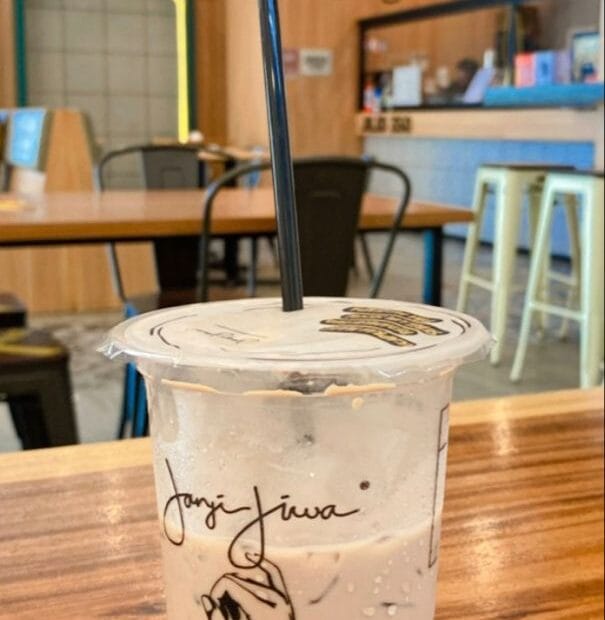 Resep Es Kekinian Janji Jiwa Ala Rumahan