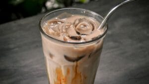 Video : Minuman musim panas dengan Es Kopi Susu Es Kopi Susu