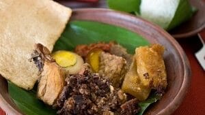 Resep Gudeg Jogja Komplit: Jantung Tradisi Kuliner Jawa Gudeg Jogja Komplit3