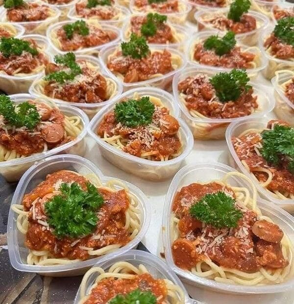 spageti bolognaise in cup